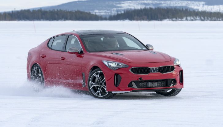Kia Stinger 2018: prova su strada della GT Made in Korea - Foto 16 di 19