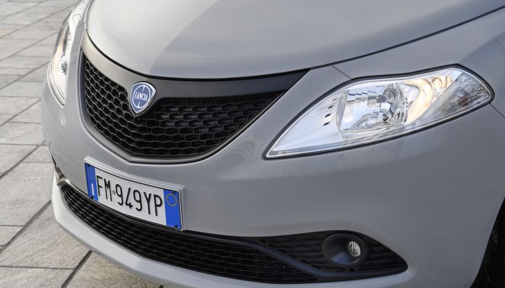Nuova Lancia Ypsilon 2018: arrivano Elefantino Blu, Gold e Platinum - Foto 21 di 33