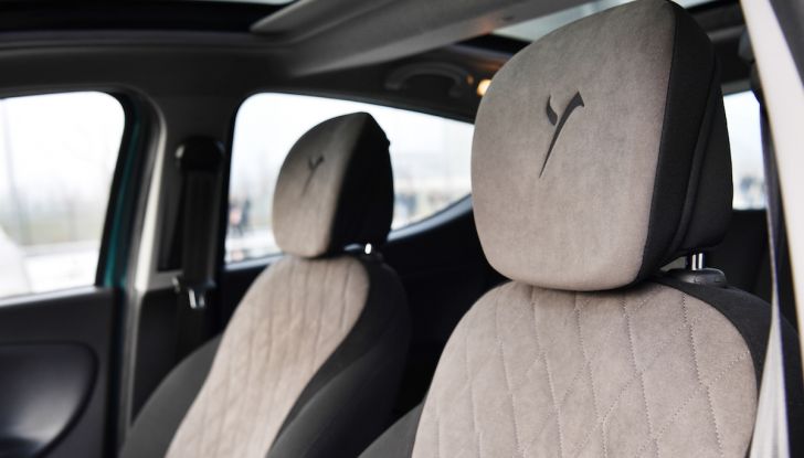 Nuova Lancia Ypsilon 2018: arrivano Elefantino Blu, Gold e Platinum - Foto 26 di 33