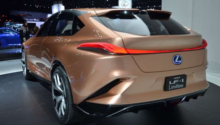 Lexus LF-1 Limitless Concept - Foto 5 di 12