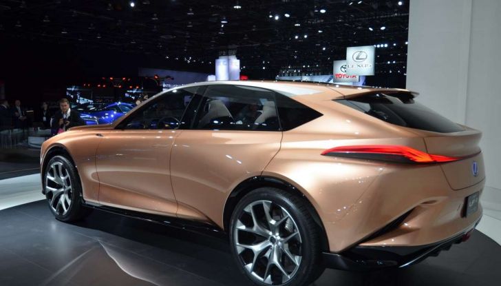 Lexus LF-1 Limitless Concept - Foto 7 di 12