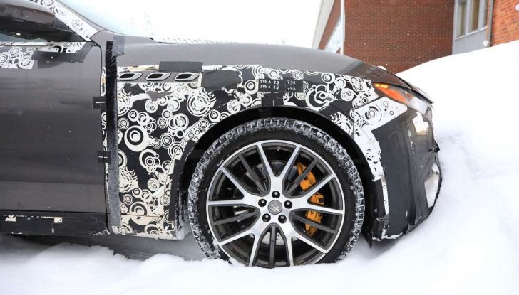 Maserati Levante GTS, primi collaudi per la variante sportiva del SUV - Foto 8 di 27