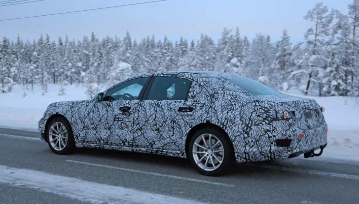 Mercedes Classe S, la nuova generazione impegnata nei test drive - Foto 16 di 17