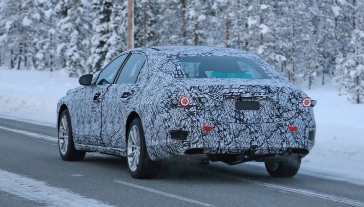 Mercedes Classe S, la nuova generazione impegnata nei test drive - Foto 13 di 17
