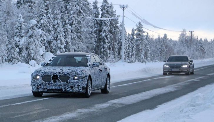 Mercedes Classe S, la nuova generazione impegnata nei test drive - Foto 10 di 17