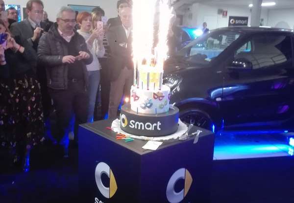 Smart festeggia i 20 anni con una serie speciale - Foto 1 di 34