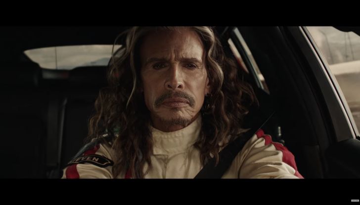 Kia Stinger 2018: Steven Tyler ed Emerson Fittipaldi nello spot del Super Bowl - Foto 6 di 15