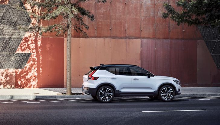 Volvo XC40 2018, prova su strada del SUV compatto svedese - Foto 31 di 51