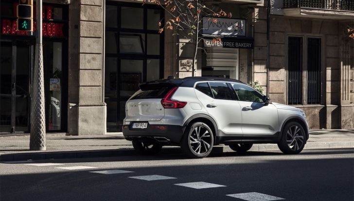 Volvo XC40 2018, prova su strada del SUV compatto svedese - Foto 39 di 51