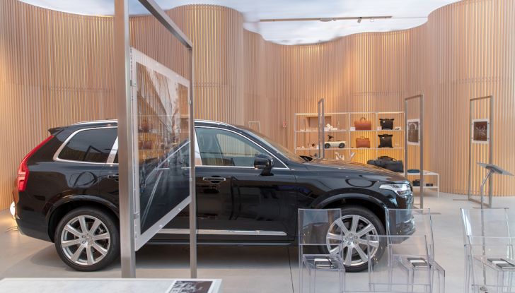 Volvo XC40 2018, prova su strada del SUV compatto svedese - Foto 3 di 51