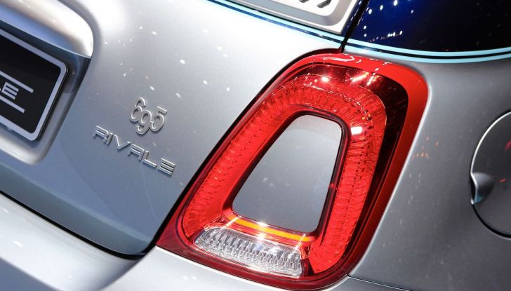 Abarth 695 Rivale, serie speciale dedicata a Riva - Foto 8 di 9