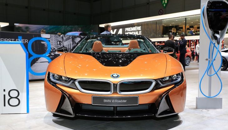 BMW i8 Roadster 2018: Caratteristiche, prezzi e prestazioni - Foto 1 di 9