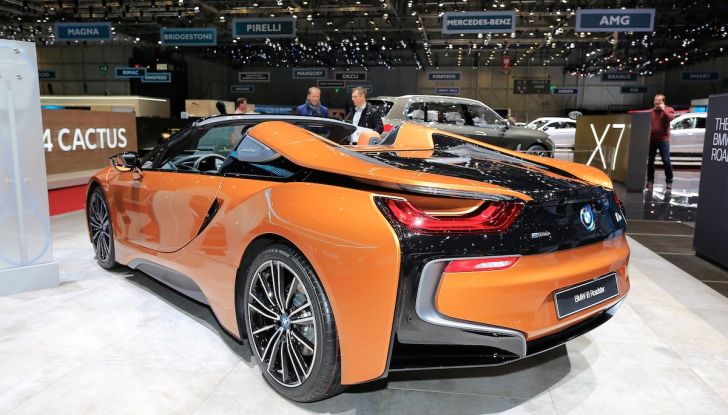 BMW i8 Roadster 2018: Caratteristiche, prezzi e prestazioni - Foto 6 di 9