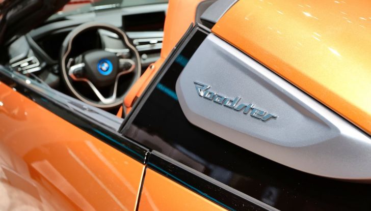 BMW i8 Roadster 2018: Caratteristiche, prezzi e prestazioni - Foto 7 di 9