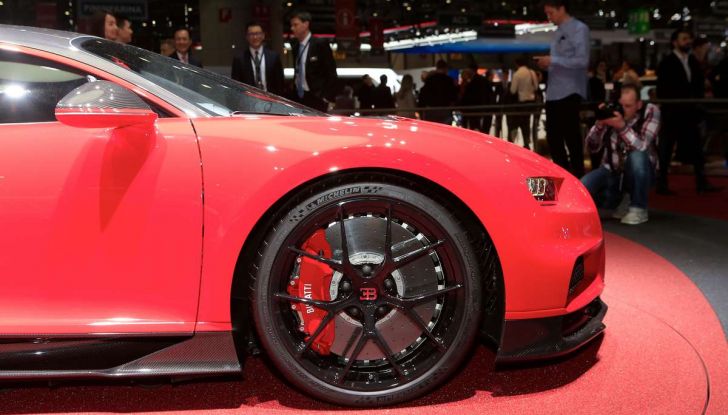 Bugatti Chiron Sport, la pista è il suo mestiere - Foto 11 di 20