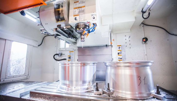 Claudio Bernoni, il Signore delle ruote! - Foto 6 di 21