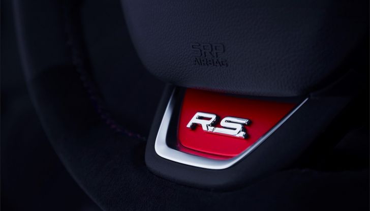 Renault Clio R.S. 18: la Hot Hatch da 220CV pronta a scendere in pista - Foto 16 di 20