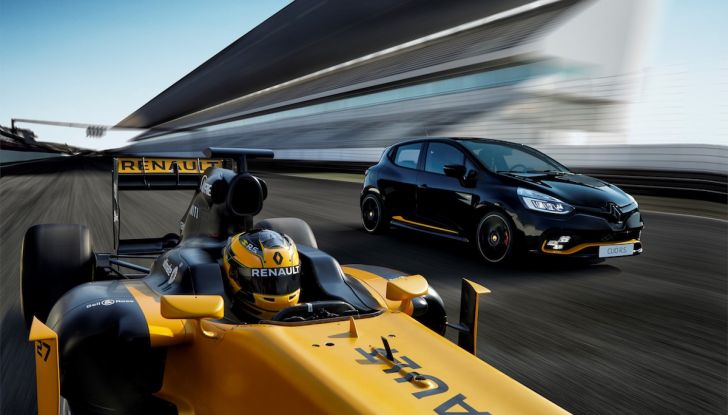 Renault Clio R.S. 18: la Hot Hatch da 220CV pronta a scendere in pista - Foto 8 di 20