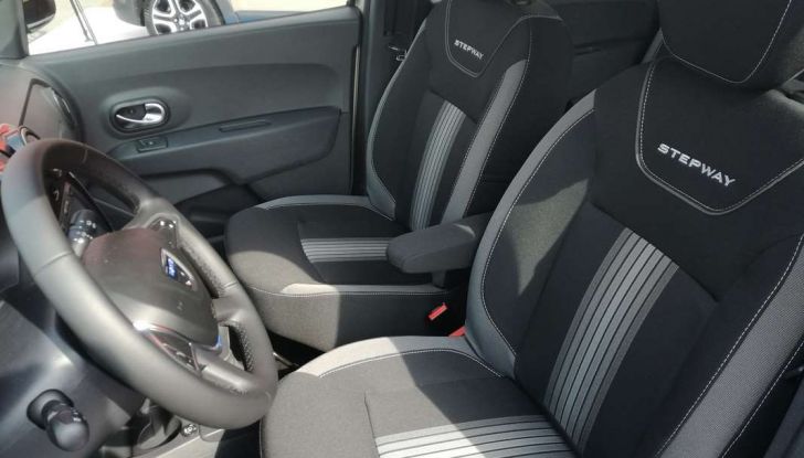 Dacia, novità auto 2021-2022: tra ibrido ed elettrico con Spring, Sandero e Duster - Foto 10 di 16