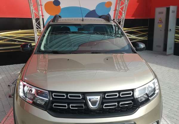 Dacia WOW, la serie speciale su Sandero, Lodgy e Dokker - Foto 5 di 10