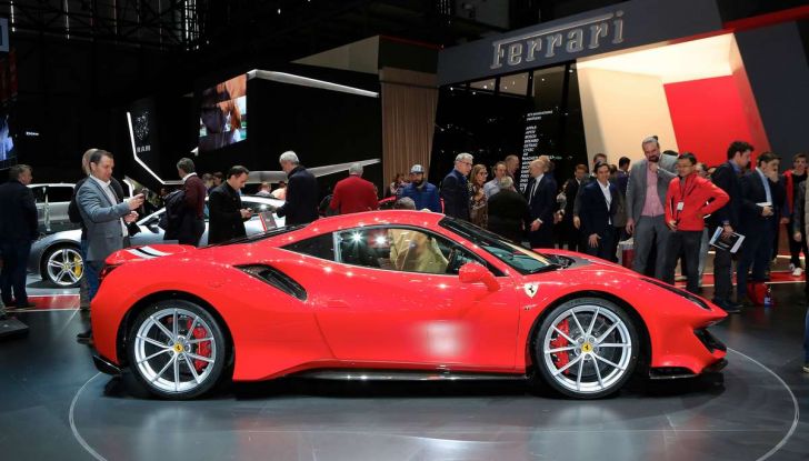 Ferrari 488 Pista, il V8 più potente di sempre - Foto 2 di 15