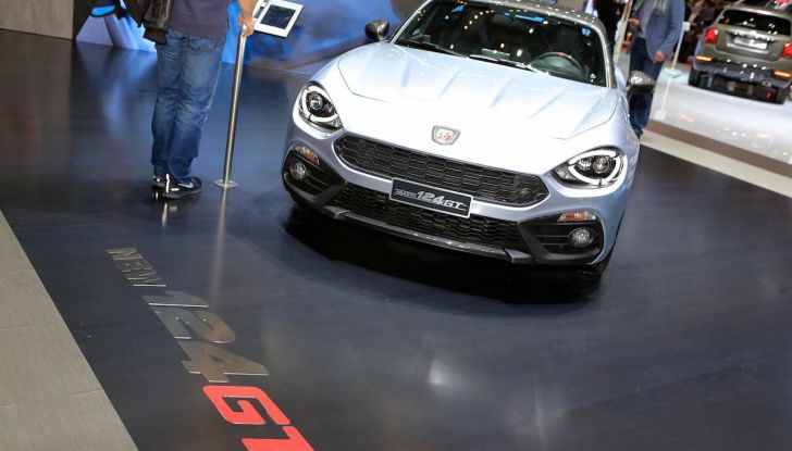 Abarth 124 GT, serie speciale con hard top in carbonio - Foto 1 di 11