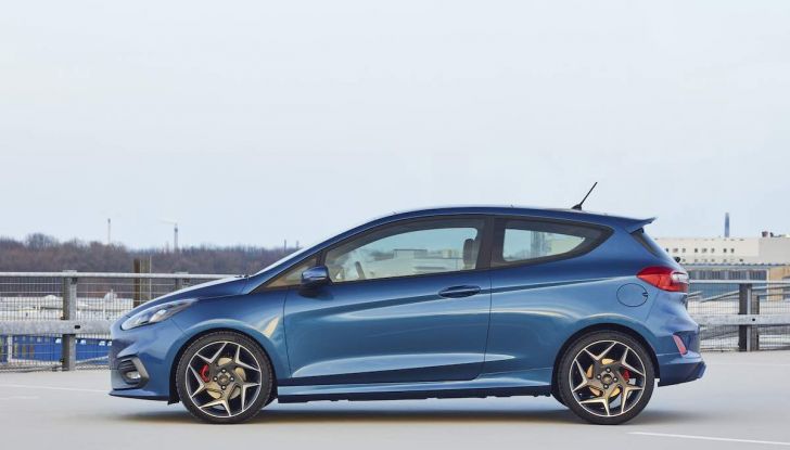 Ford Fiesta ST 2018, la sportiva da 200CV diventa 3 cilindri - Foto 9 di 10