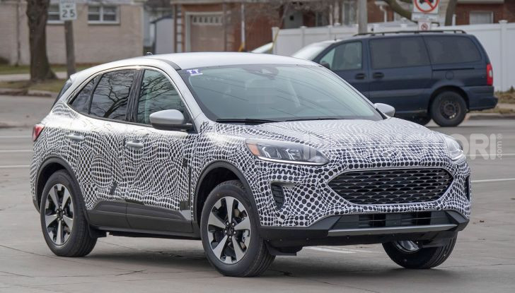 Ford Kuga 2020, prime prove su strada per il Crossover dell’Ovale Blu - Foto 28 di 36