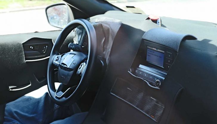 Ford Kuga 2020, prime prove su strada per il Crossover dell’Ovale Blu - Foto 7 di 36