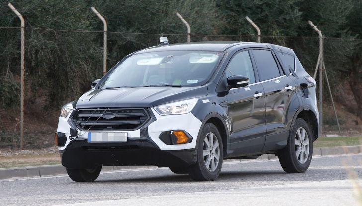 Ford Kuga 2020, prime prove su strada per il Crossover dell’Ovale Blu - Foto 11 di 36