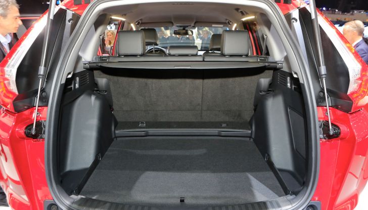 Nuova Honda CR-V 2018, l’iconico SUV di Tokyo da ora ibrido - Foto 8 di 9