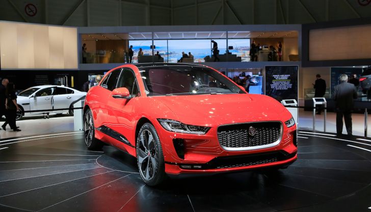 Jaguar I-PACE, prezzo e caratteristiche del crossover elettrico - Foto 1 di 25