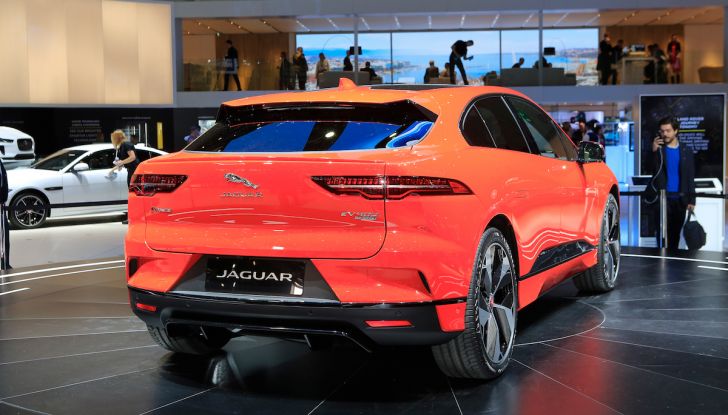Jaguar I-PACE, prezzo e caratteristiche del crossover elettrico - Foto 11 di 25