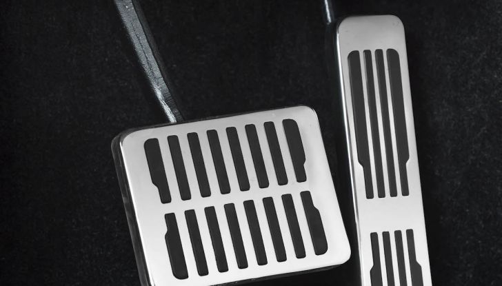 Jaguar XJ, esemplare unico “Johnny 3” per Nicko McBrain degli Iron Maiden - Foto 8 di 14