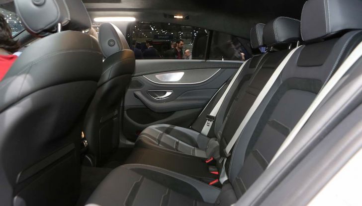 Mercedes AMG GT Coupé4, quattro porte per la sportiva della Stella - Foto 11 di 21