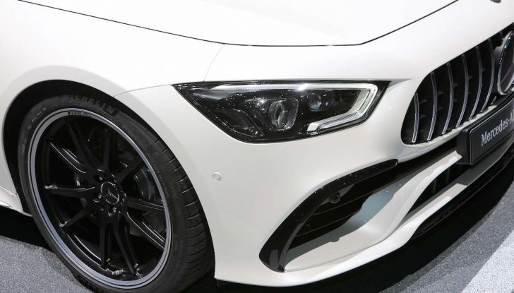 Mercedes AMG GT Coupé4, quattro porte per la sportiva della Stella - Foto 4 di 21