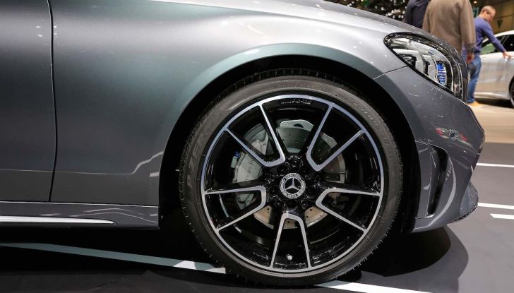 Mercedes Classe C Restyling 2018: nuovo corso per la regina della Stella - Foto 2 di 42