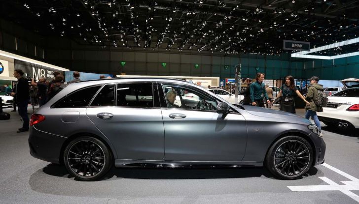 Mercedes Classe C Restyling 2018: nuovo corso per la regina della Stella - Foto 30 di 42