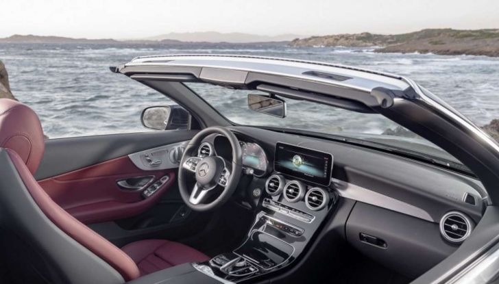 Mercedes Classe C Coupé e Cabrio 2018: più sportive ed efficienti - Foto 18 di 19