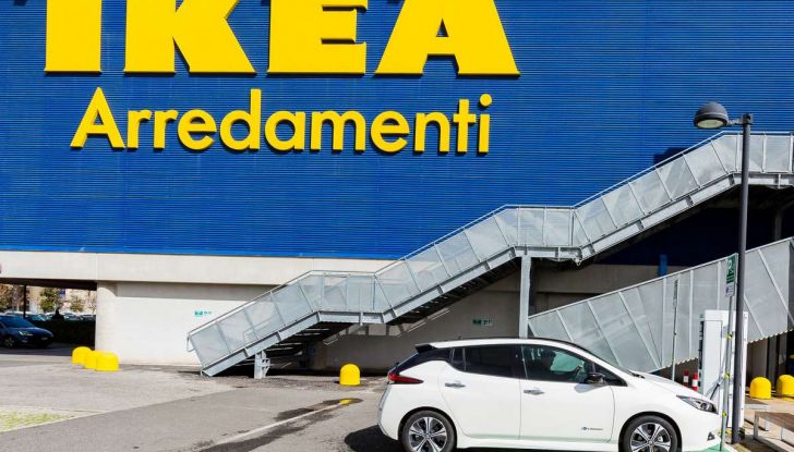 IKEA dal 2025 utilizzerà solo auto elettriche per i trasporti dei mobili - Foto 4 di 12