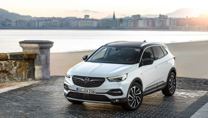 Opel Grandland X prova su strada, motorizzazioni e consumi - Foto 8 di 26