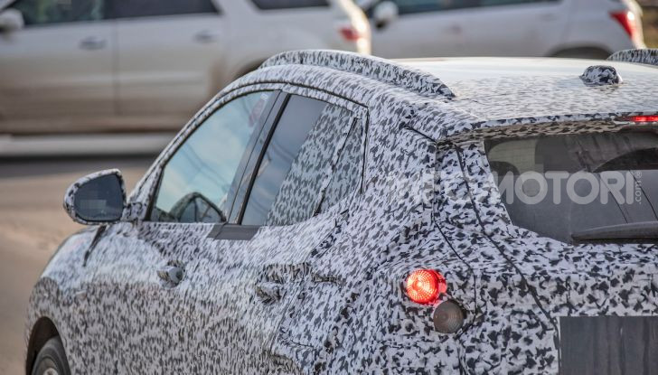 Opel Mokka X 2019, la nuova generazione impegnata nei test - Foto 11 di 21