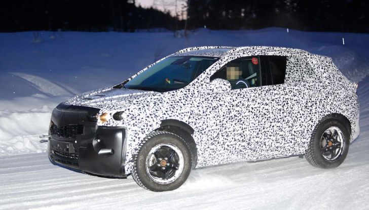 Opel Mokka X 2019, la nuova generazione impegnata nei test - Foto 16 di 21