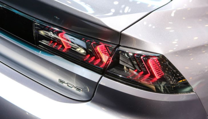 Peugeot 508 2018, la berlina del Leone per rinnovare il segmento - Foto 7 di 20