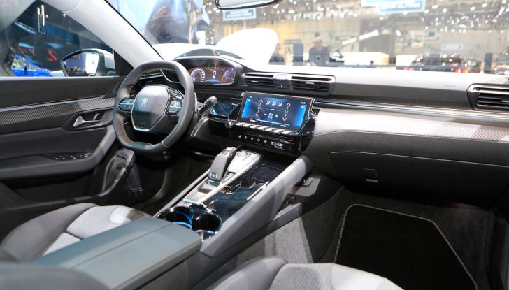 Peugeot 508 2018, la berlina del Leone per rinnovare il segmento - Foto 11 di 20