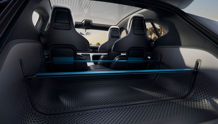 Porsche elettrica ricarica 100Km di autonomia in 3 minuti - Foto 33 di 41