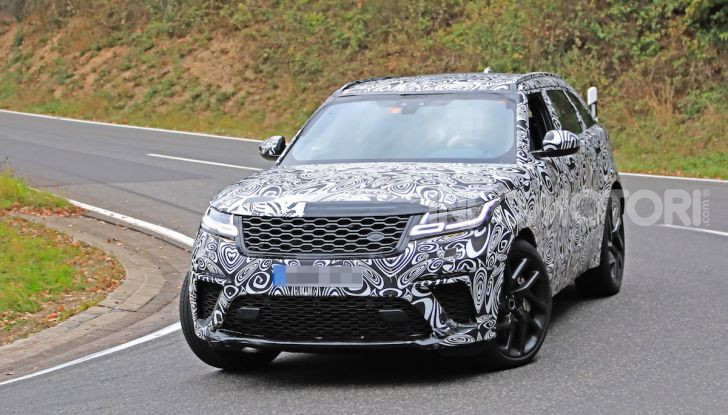 Range Rover Velar SVR, il SUV britannico in versione sportiva - Foto 6 di 32