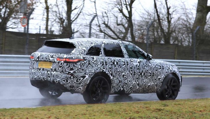 Range Rover Velar SVR, il SUV britannico in versione sportiva - Foto 26 di 32