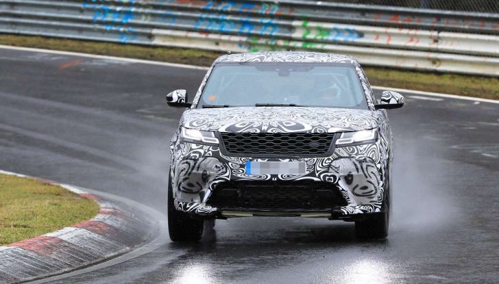 Range Rover Velar SVR, il SUV britannico in versione sportiva - Foto 13 di 32