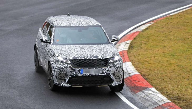 Range Rover Velar SVR, il SUV britannico in versione sportiva - Foto 25 di 32